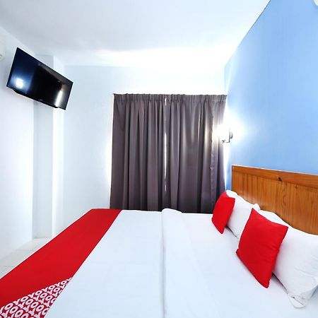 Super Oyo 502 Midah Inn Puchong Dış mekan fotoğraf