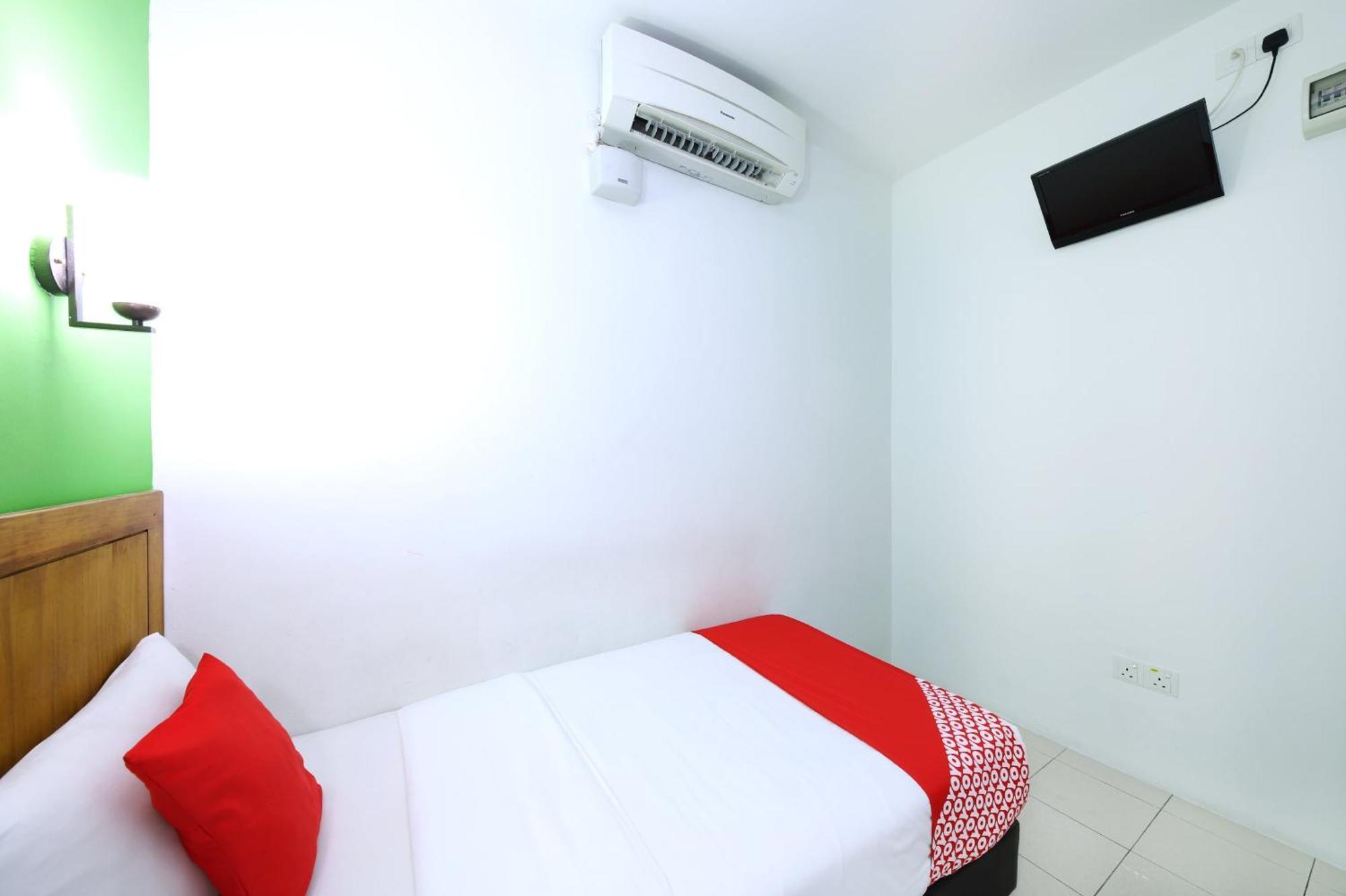 Super Oyo 502 Midah Inn Puchong Dış mekan fotoğraf